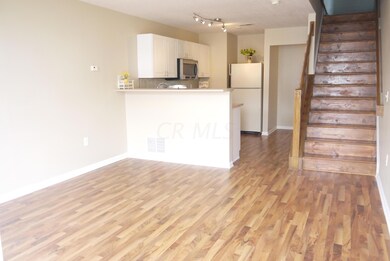 Living room & Eat in area