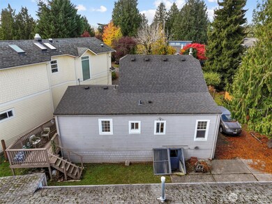 11748 Sand Point Way NE, Seattle, WA 98125 - photo 3