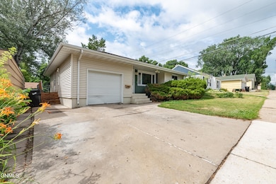 1715 E Ave D-3