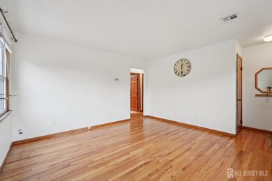 55 Metuchen Ave, Woodbridge, NJ 07095 - photo 7