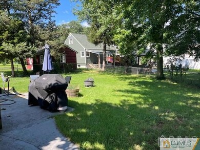 59 Beech St, Fords, NJ 08863 - photo 2