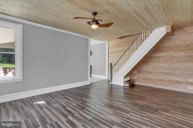 2879 Pricetown Rd, Temple, PA 19560 - photo 2