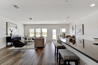 Not actual furnitures (For staging only)