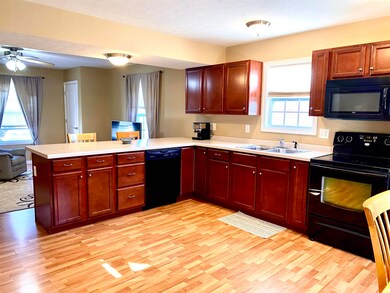 1250 W Adams Hill Cir unit 401, Bloomington, IN 47403 - photo 7