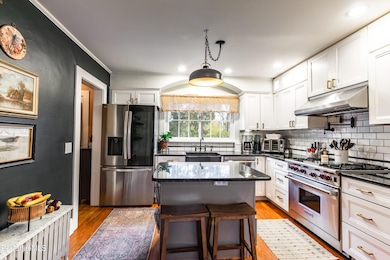 847 West St, Pittsfield, MA 01201 - photo 3