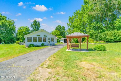 14-web-or-mls-127 Mountain Road-5