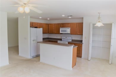 521 Cresting Oak Cir unit 76, Orlando, FL 32824 - photo 5