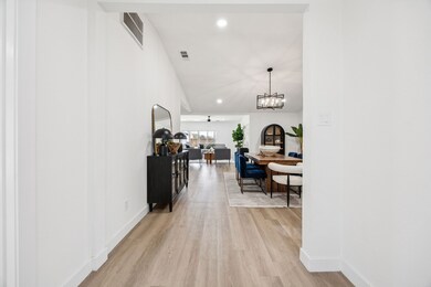 2516 Sunridge Rd, Carrollton, TX 75006 - photo 3