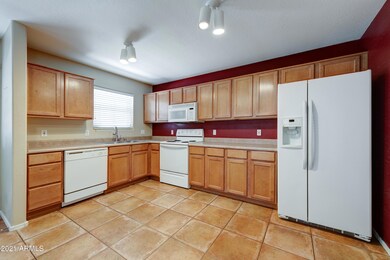 2726 E Cambridge Ave, Phoenix, AZ 85008 - photo 4