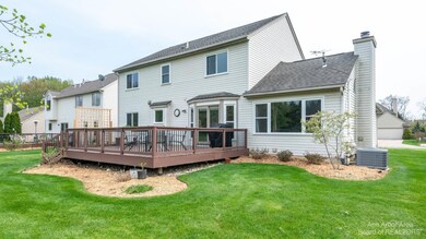 2457 Chestnut Crescent unit 239, Saline, MI 48176 - photo 3