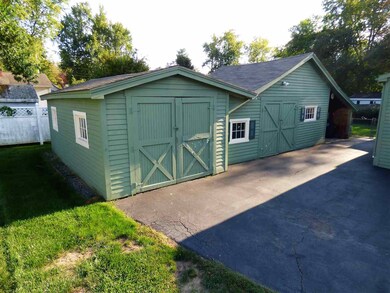 21 Pennichuck St, Nashua, NH 03064 - photo 3