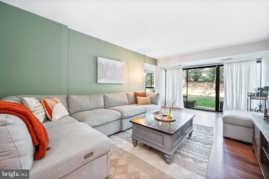 2074 Royal Fern Ct unit 1C, Reston, VA 20191 - photo 4