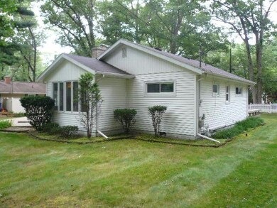 433 Maplewood Dr, Michigan City, IN 46360 - photo 5