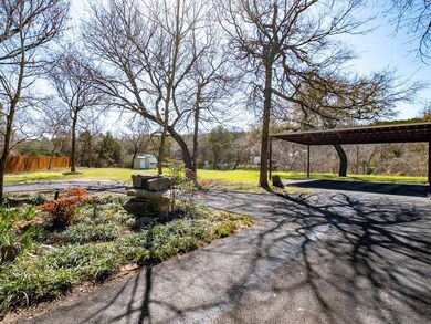 2616 Unicorn Ct, Granbury, TX 76048 - photo 5