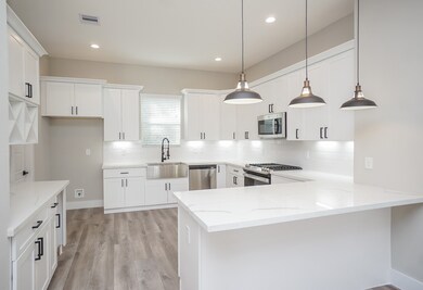 Bright and beautiful kitchen!