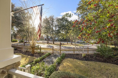 5-web-or-mls-1224-w-lakewalk-cir