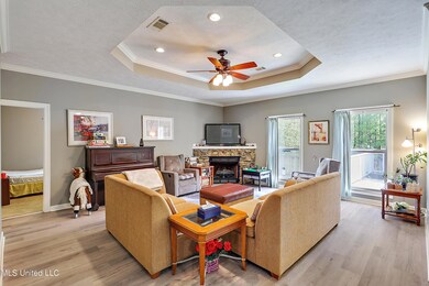06-148 Oakleigh Dr