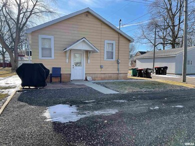 309 S Ladue St, Lincoln, IL 62656 - photo 3