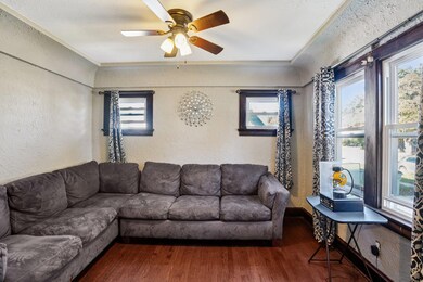 7-web-or-mls-N 40th St-S2810-007