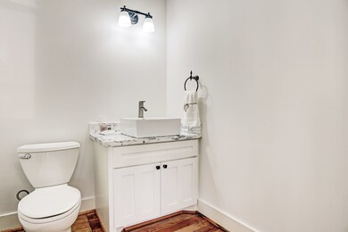 645 Harvard St, Houston, TX 77007 - photo 6