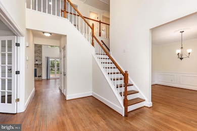 5811 Windsor Retreat, Warrenton, VA 20187 - photo 2