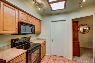 17271 N 105th Ave, Sun City, AZ 85373 - photo 6