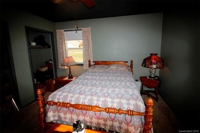 107 Falling Waters Rd unit 28, Hendersonville, NC 28792 - photo 6