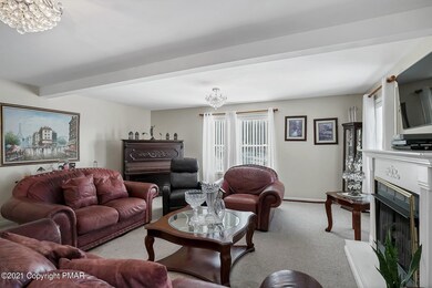 129 English Ivy Ct, Long Pond, PA 18334 - photo 5