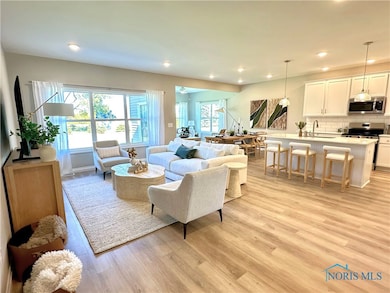 Great Room Area for Entertaining or Relaxing