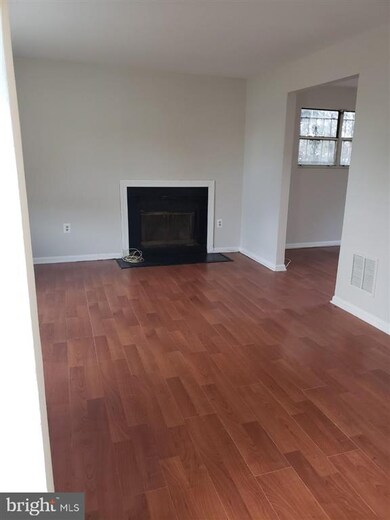 924 Portia Ct, Hyattsville, MD 20785 - photo 2