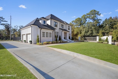 699 Savannah Estates