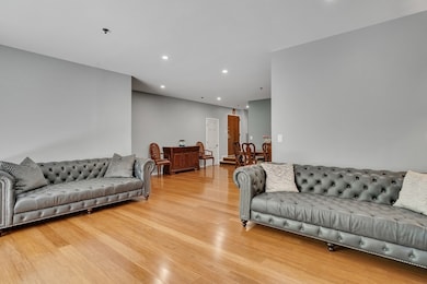 1265 Beacon St unit 601, Brookline, MA 02446 - photo 3