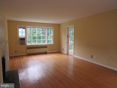 210 Briar Hill Ln, Woodbury, NJ 08096 - photo 7