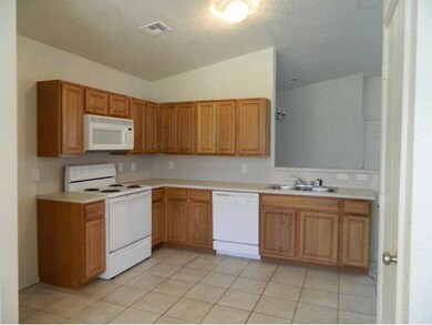 9221 Snowberry Dr, Oklahoma City, OK 73165 - photo 7