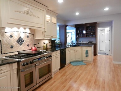 10 Ardmore Kitchen