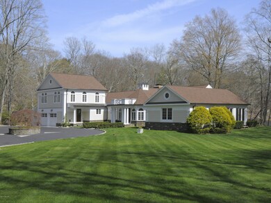 67 Burning Tree Rd, Greenwich, CT 06830 - photo 2