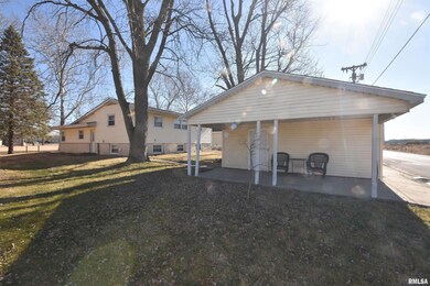 220 Campus View Dr, Lincoln, IL 62656 - photo 5