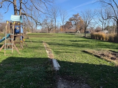 425 Toschlog Rd, Richmond, IN 47374 - photo 2