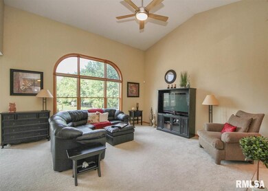 3263 W 63rd St, Davenport, IA 52806 - photo 3