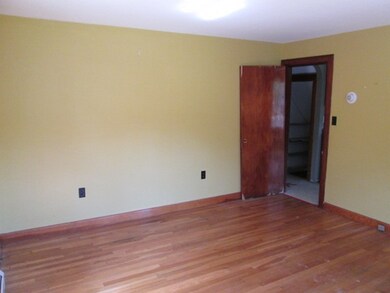 150 Boyd St, Cherry Valley, MA 01611 - photo 5