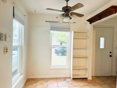 1021 Perry Dr, Algonquin, IL 60102 - photo 3