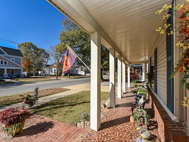 314 W Main St, Benson, NC 27504 - photo 5