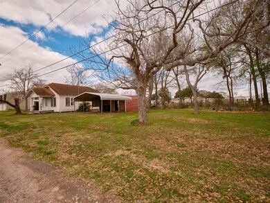 2906 Short St, Needville, TX 77461 - photo 3