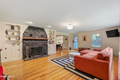 20 Living Room
