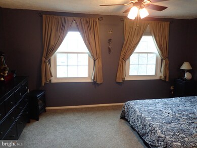 6015 Rowanberry Dr, Elkridge, MD 21075 - photo 6