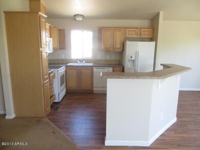 023-394550-Kitchen1b