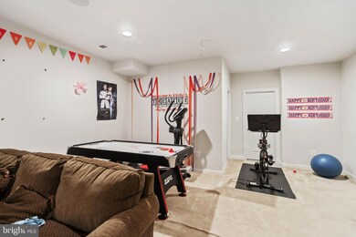 25086 Malmsbury Terrace, Chantilly, VA 20152 - photo 4