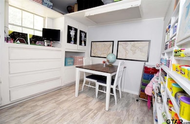 821 821 Trenton Dr, Tyler, TX 75703 - photo 6