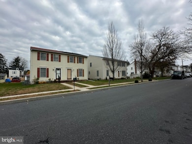 458 Elizabeth St, Highspire, PA 17034 - photo 2