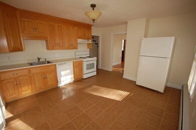 129 Fisher St, Franklin, MA 02038 - photo 5